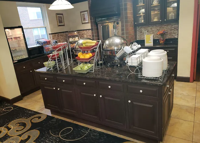 Birch Hill Suites Detroit-Warren